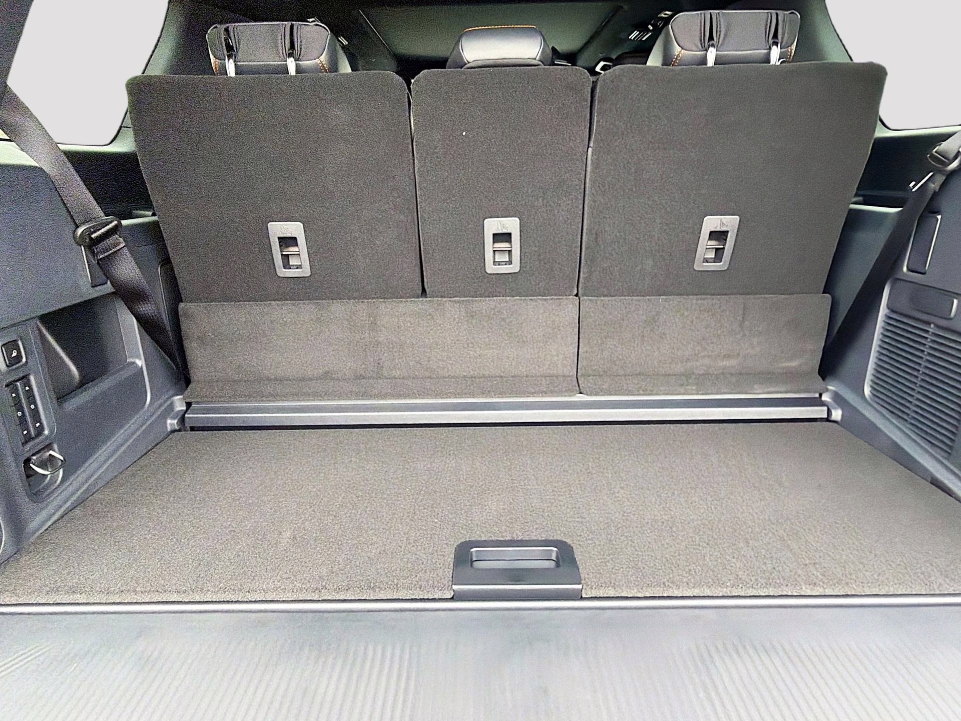 2026 Star White Metallic Tri-Coat Ford Expedition Tremor 4X4 SUV
