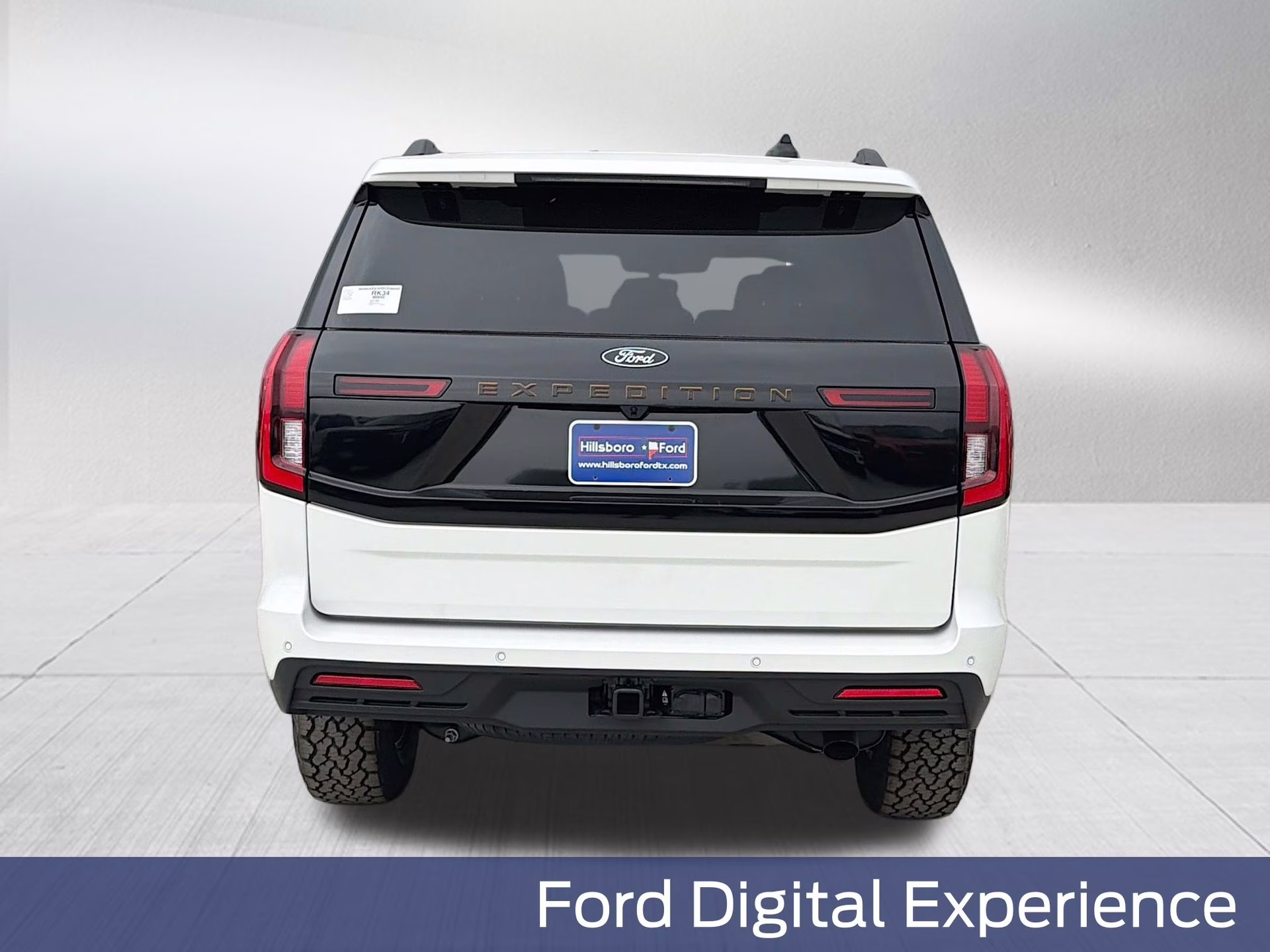 2026 Star White Metallic Tri-Coat Ford Expedition Tremor 4X4 SUV