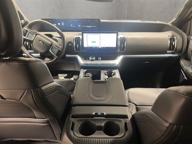 2026 Star White Metallic Tri-Coat Ford Expedition Max Platinum 4X4 SUV