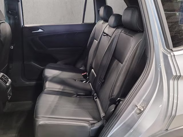 2023 Silver Metallic Volkswagen Tiguan 2.0T SE R-Line Black AWD SUV