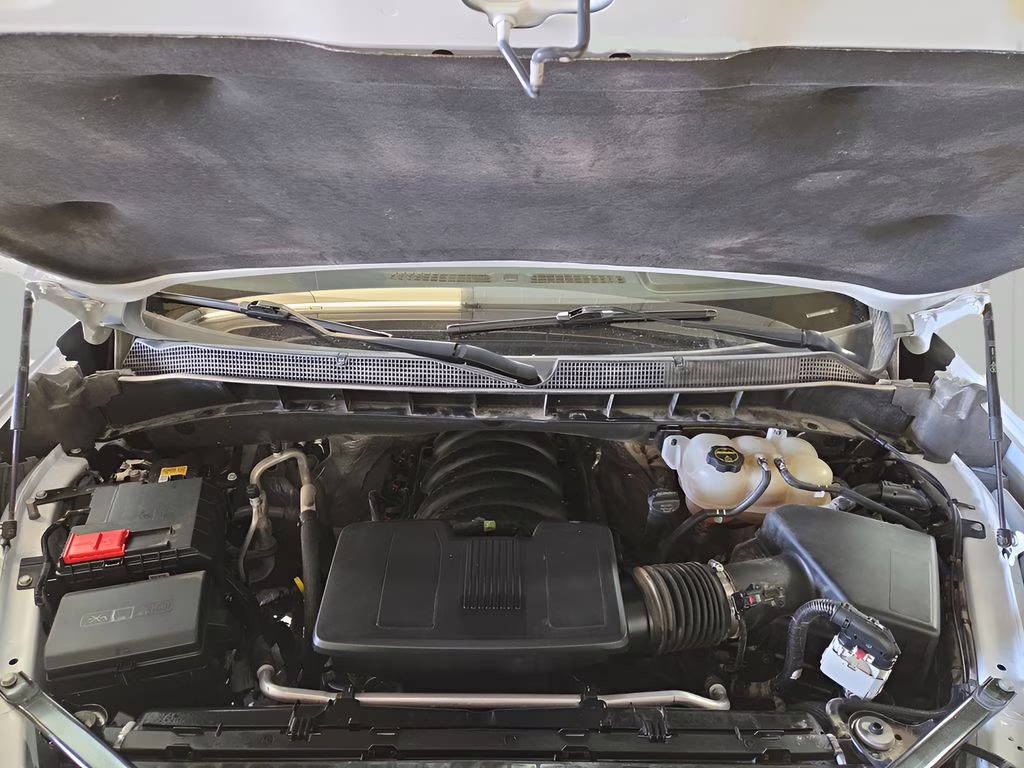 2025 Summit White Chevrolet Silverado 1500 LT 4X4 Truck