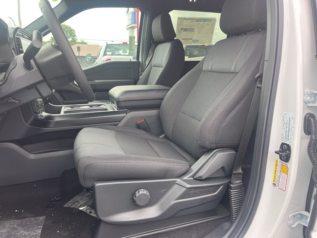 2026 Oxford White Ford F-150 STX 4X4 Truck