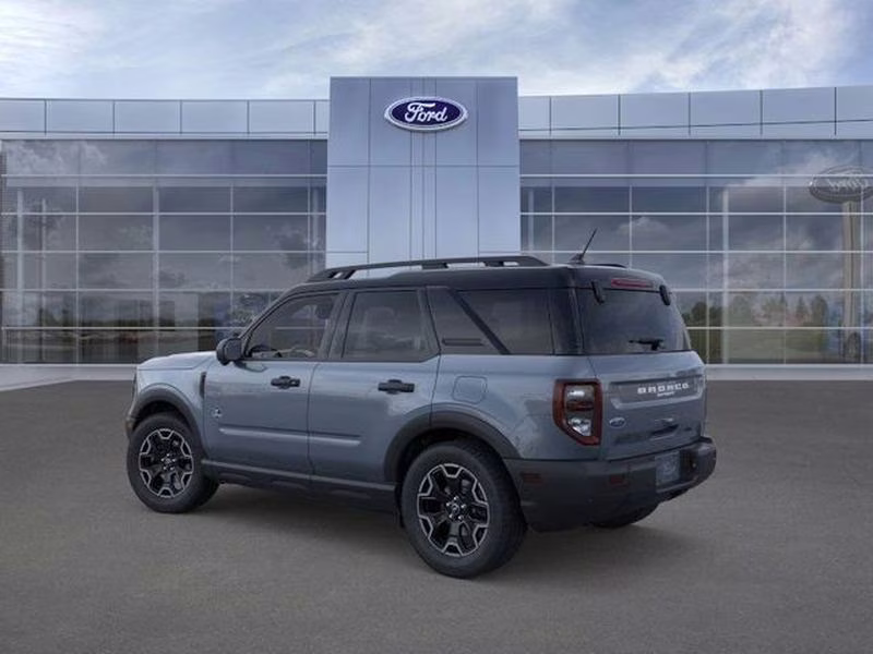 2026 Azure Gray Metallic Tri-Coat Ford Bronco Sport Outer Banks 4X4 SUV