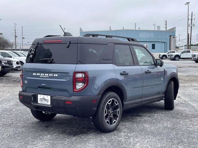 2026 Azure Gray Metallic Ford Bronco Sport Outer Banks 4X4 SUV