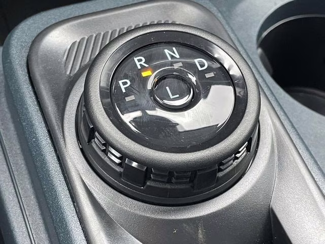 2026 White Metallic Ford Maverick XL FWD Truck