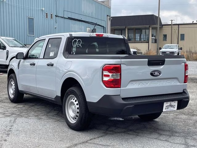2026 White Metallic Ford Maverick XL FWD Truck