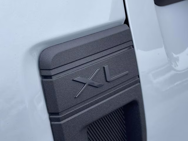 2026 White Metallic Ford Maverick XL FWD Truck