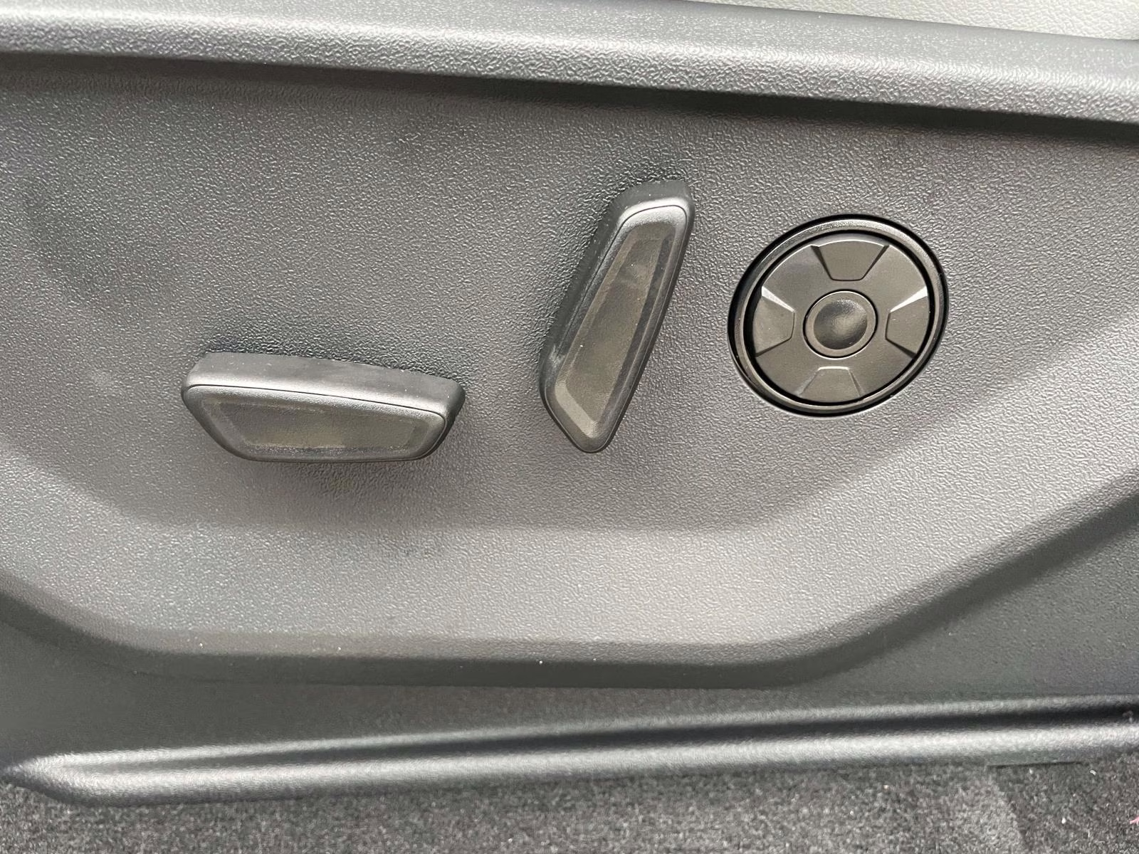 2026 Black Metallic Ford Expedition Max Platinum 4X4 SUV