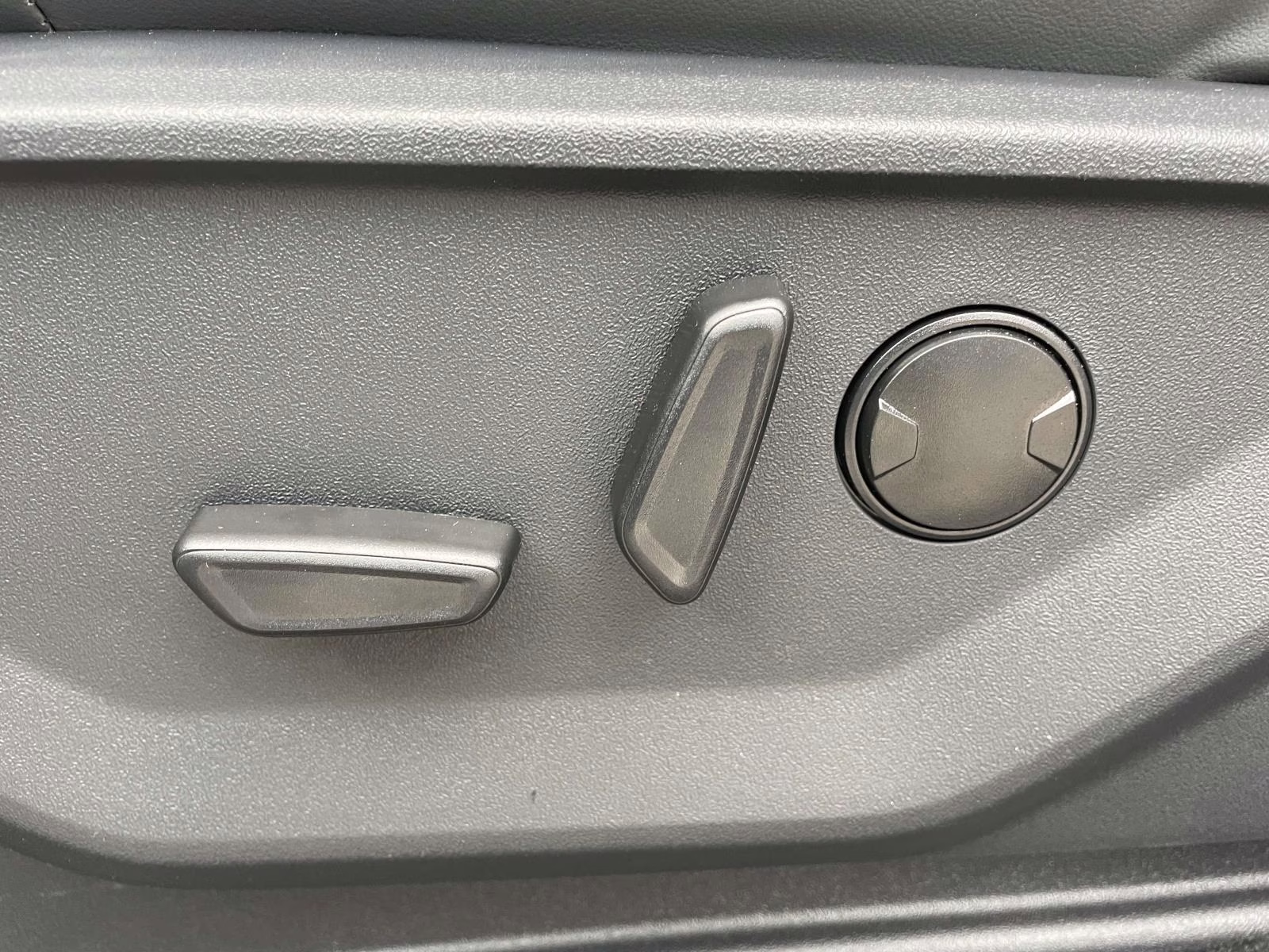 2026 Gray Metallic Ford Expedition Active RWD SUV