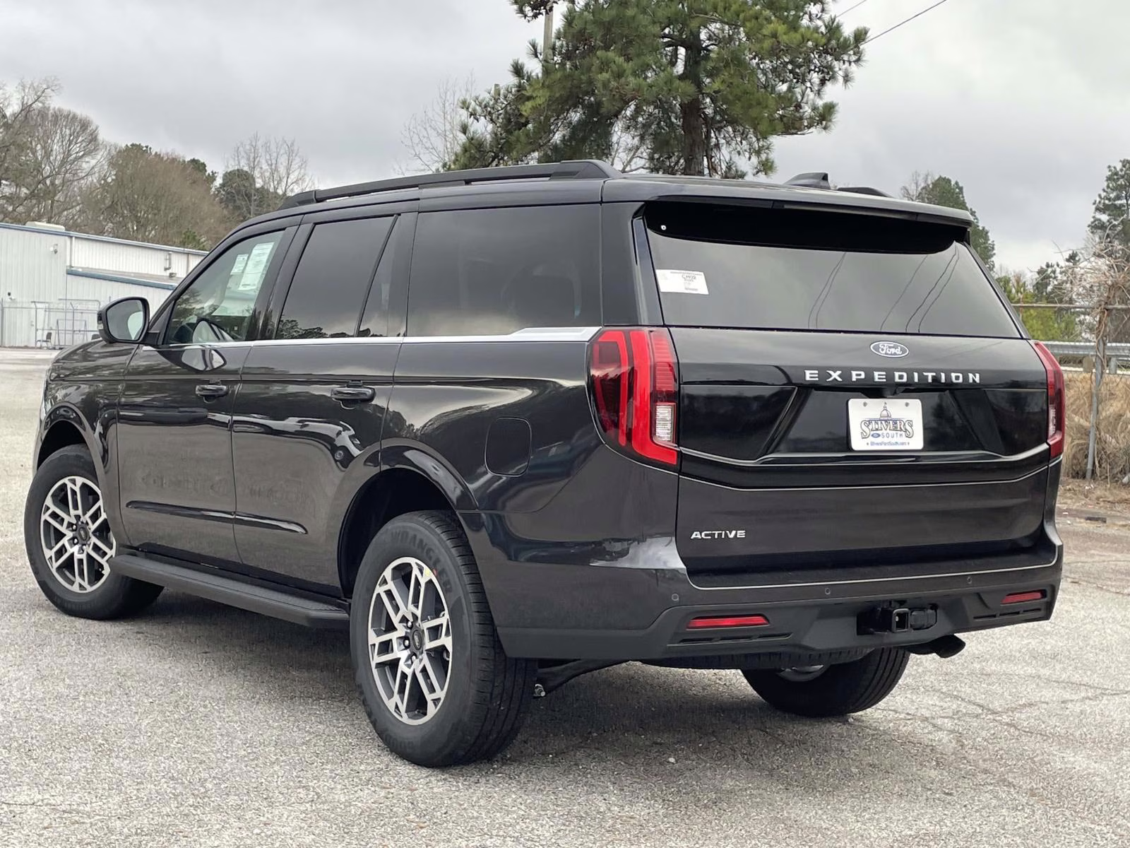 2026 Gray Metallic Ford Expedition Active RWD SUV
