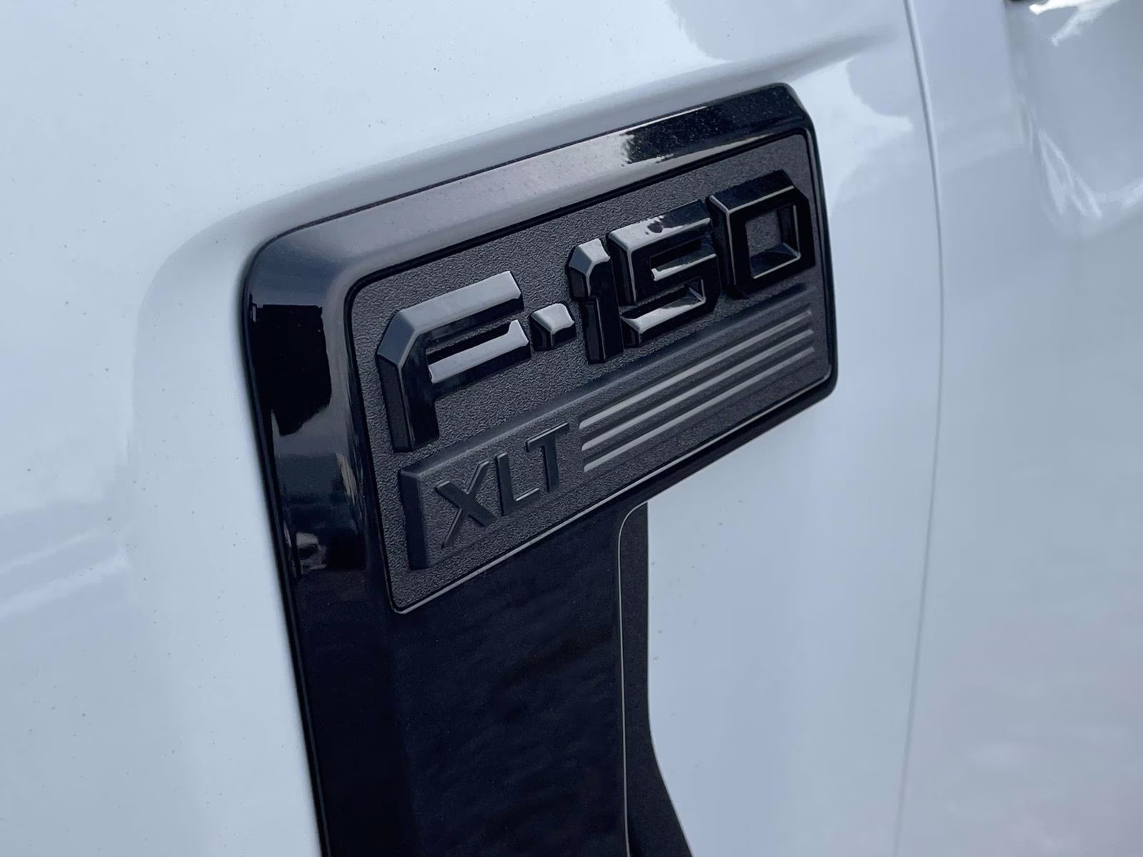 2026 Oxford White Ford F-150 XLT 4X4 Truck