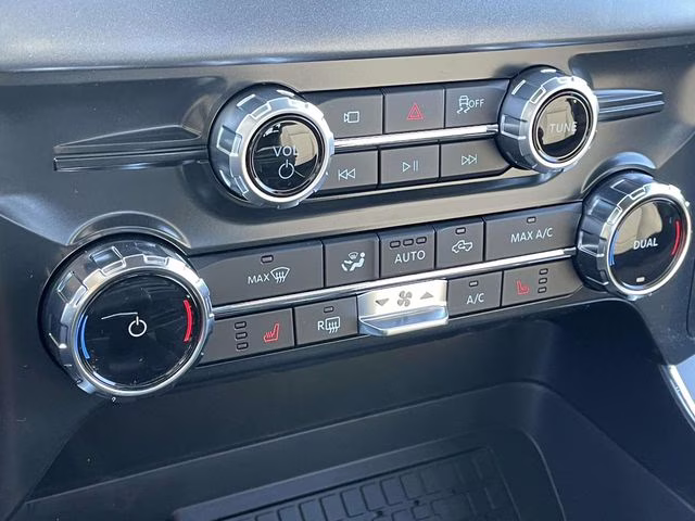 2026 Avalanche Ford F-150 XLT 4X4 Truck