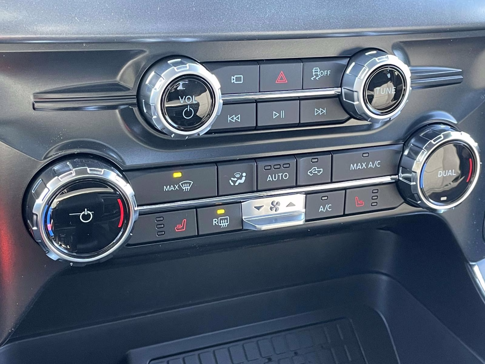 2026 Avalanche Ford F-150 XLT 4X4 Truck