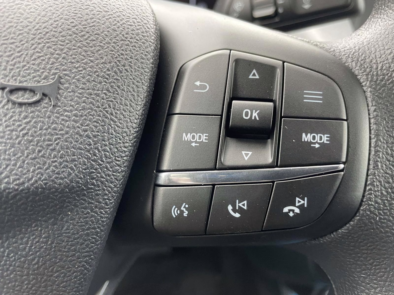 2026 Oxford White Ford Maverick XLT AWD Truck