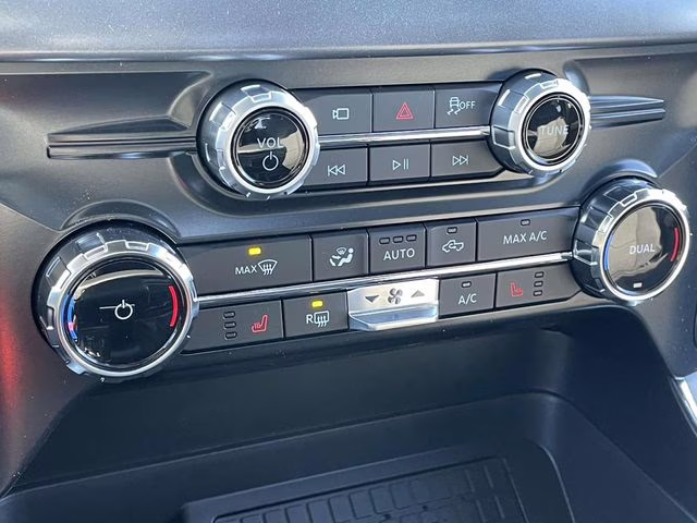 2026 Avalanche Ford F-150 XLT 4X4 Truck