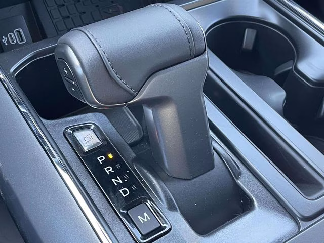 2026 Avalanche Ford F-150 XLT 4X4 Truck