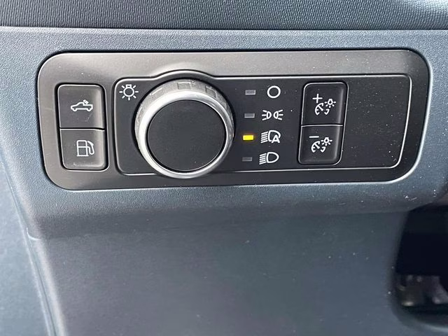 2026 White Metallic Ford Maverick XL FWD Truck