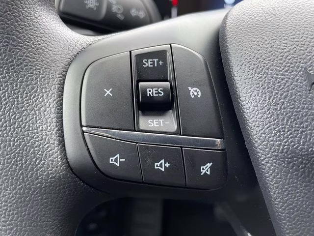 2026 White Metallic Ford Maverick XL FWD Truck