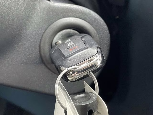 2026 White Metallic Ford Maverick XL FWD Truck