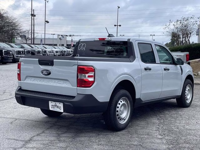 2026 White Metallic Ford Maverick XL FWD Truck