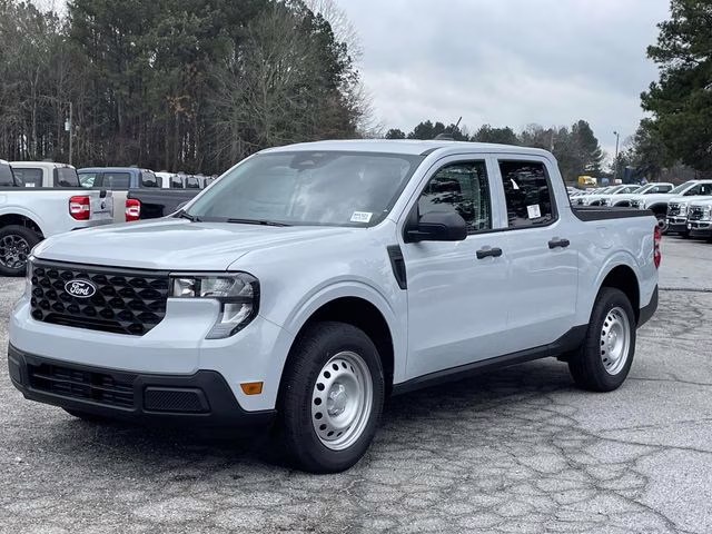 2026 White Metallic Ford Maverick XL FWD Truck
