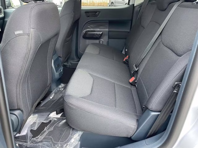 2026 White Metallic Ford Maverick XL FWD Truck