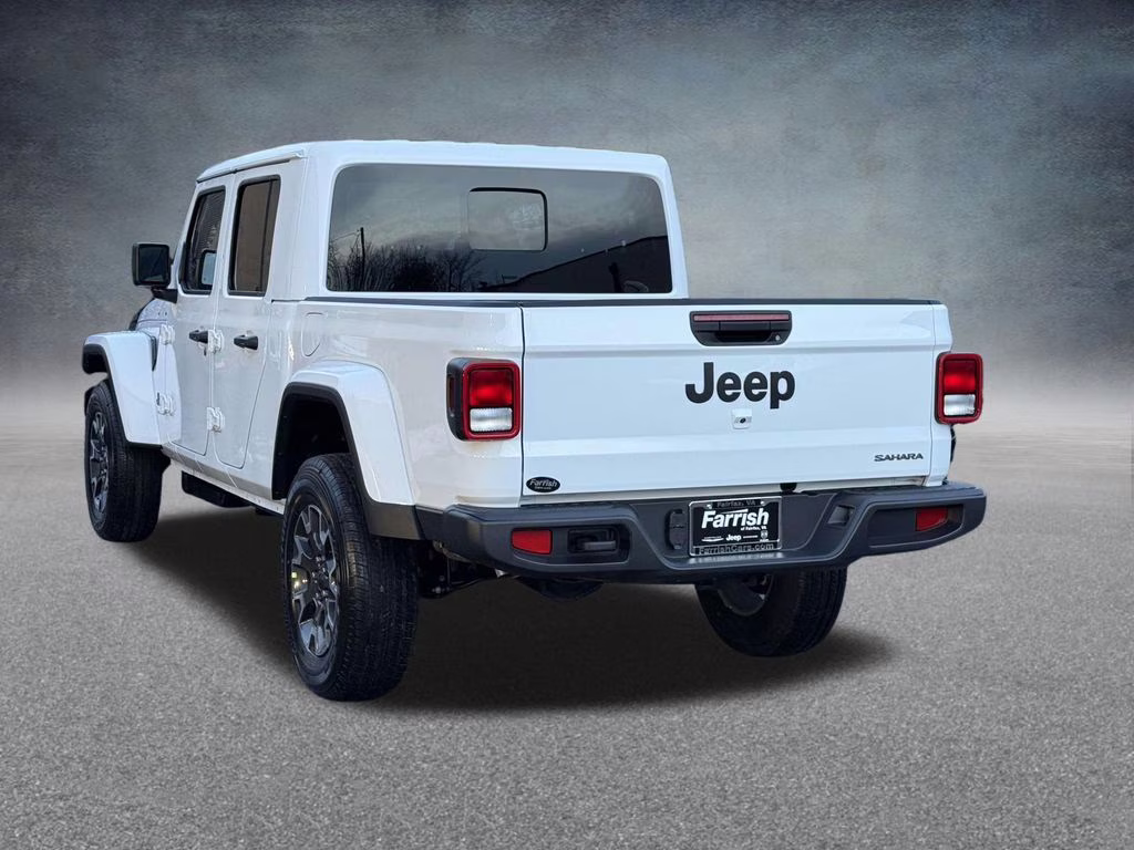 2026 Bright White Clearcoat Jeep Gladiator Sahara 4X4 Truck