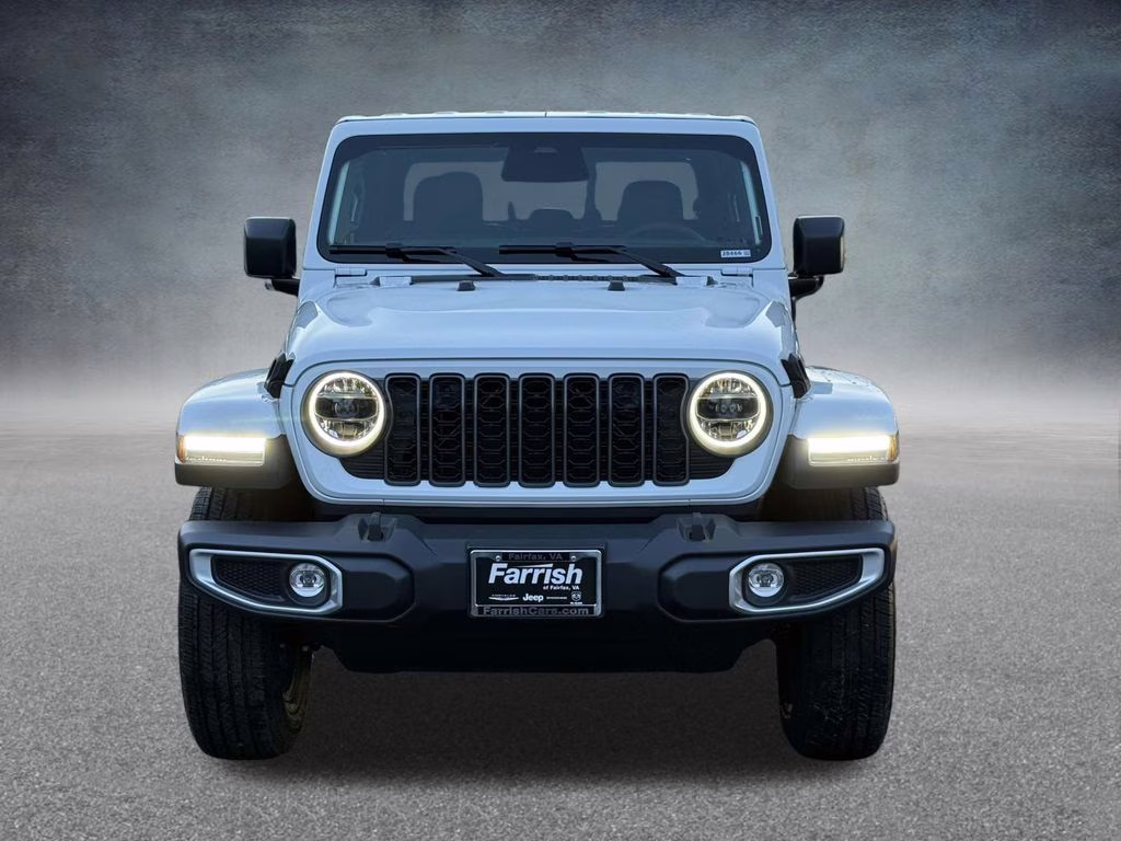 2026 Bright White Clearcoat Jeep Gladiator Sahara 4X4 Truck