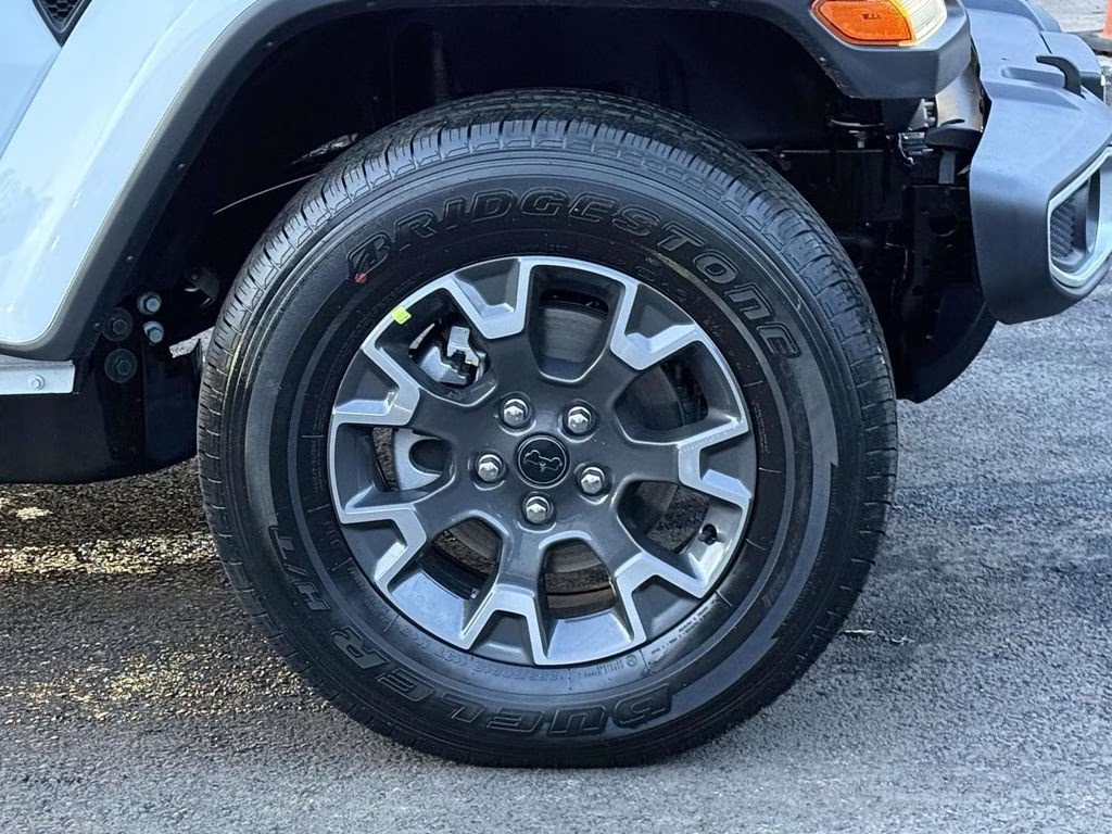 2026 Bright White Clearcoat Jeep Gladiator Sahara 4X4 Truck