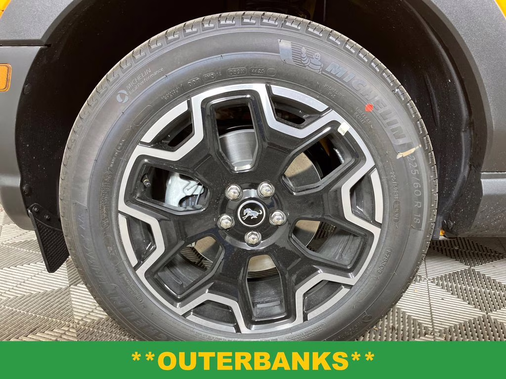 2026 Orange Fury Metallic Tri-Coat Ford Bronco Sport Outer Banks 4X4 SUV