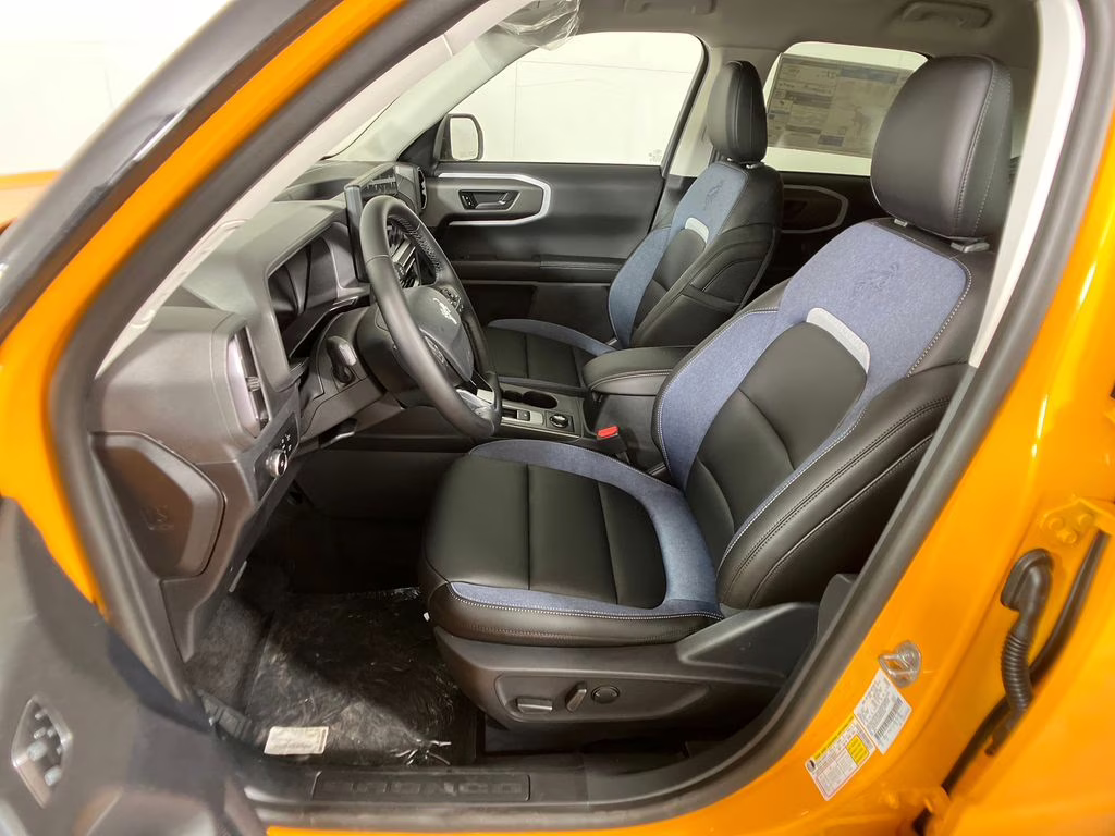 2026 Orange Fury Metallic Tri-Coat Ford Bronco Sport Outer Banks 4X4 SUV