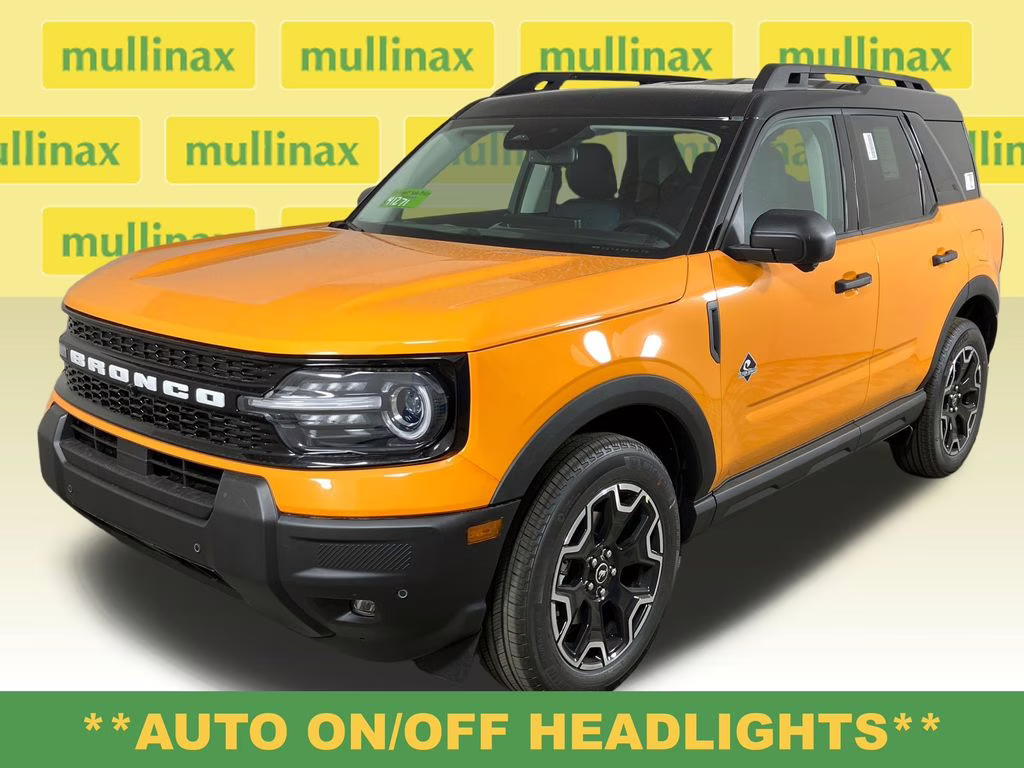 2026 Orange Fury Metallic Tri-Coat Ford Bronco Sport Outer Banks 4X4 SUV