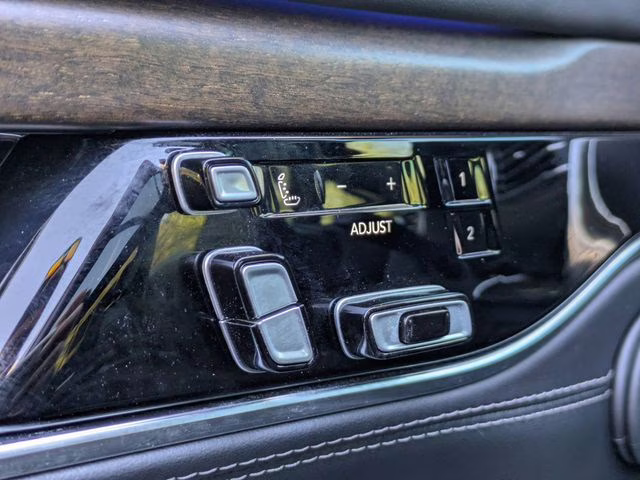 2023 Baltic Gray Metallic Clearcoat Jeep Grand Wagoneer Base 4X4 SUV