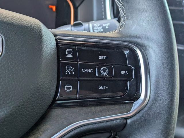 2023 Baltic Gray Metallic Clearcoat Jeep Grand Wagoneer Base 4X4 SUV