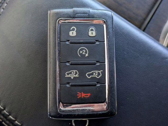 2023 Baltic Gray Metallic Clearcoat Jeep Grand Wagoneer Base 4X4 SUV