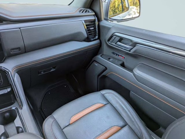 2025 Summit White GMC Sierra 1500 AT4 4X4 Truck