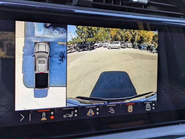 2025 Summit White GMC Sierra 1500 AT4 4X4 Truck