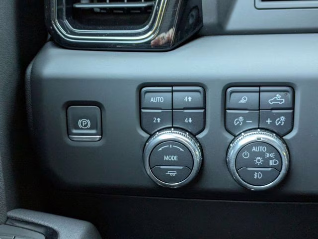 2025 Summit White GMC Sierra 1500 AT4 4X4 Truck