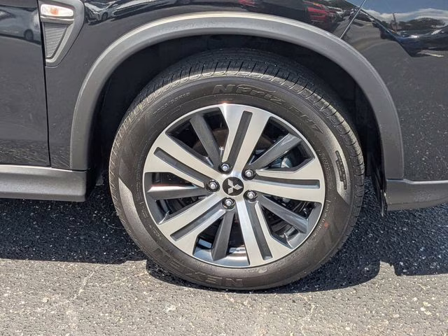 2025 Labrador Black Pearl Mitsubishi Outlander Sport 2.0 ES 4X4 SUV