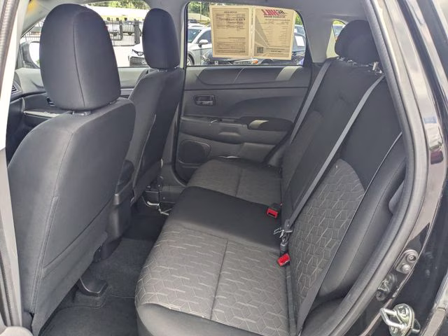 2025 Labrador Black Pearl Mitsubishi Outlander Sport 2.0 ES 4X4 SUV