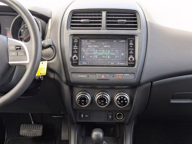 2025 Labrador Black Pearl Mitsubishi Outlander Sport 2.0 ES 4X4 SUV