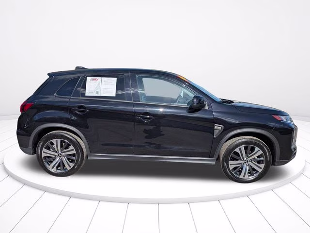 2025 Labrador Black Pearl Mitsubishi Outlander Sport 2.0 ES 4X4 SUV