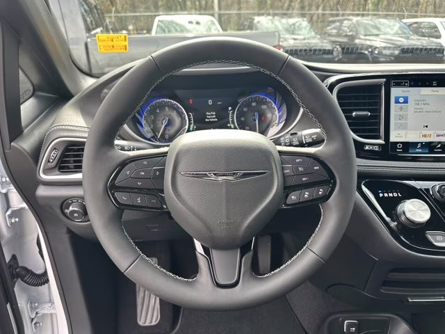 2026 Bright White Clearcoat Chrysler Pacifica Select FWD Van