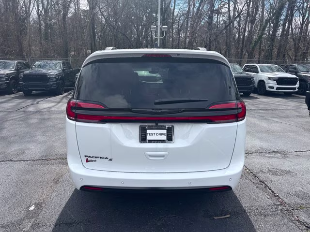 2026 Bright White Clearcoat Chrysler Pacifica Select FWD Van