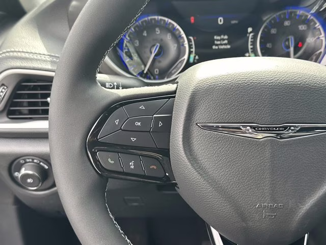 2026 Bright White Clearcoat Chrysler Pacifica Select FWD Van