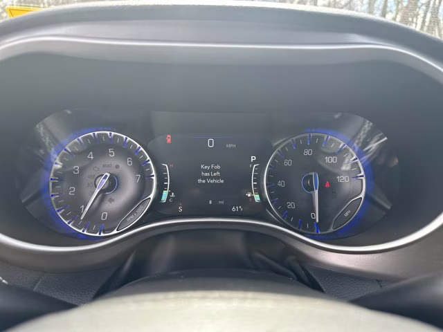 2026 Bright White Clearcoat Chrysler Pacifica Select FWD Van