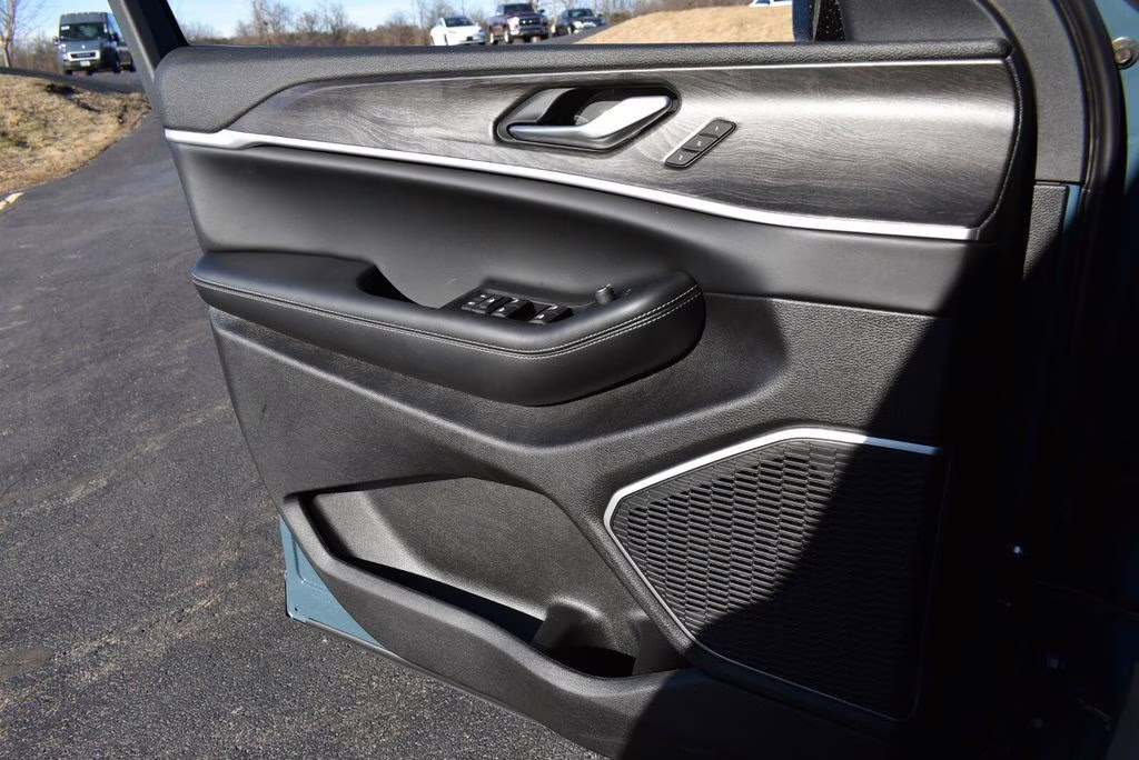 2026 Steel Blue Jeep Grand Cherokee Limited 4X4 SUV