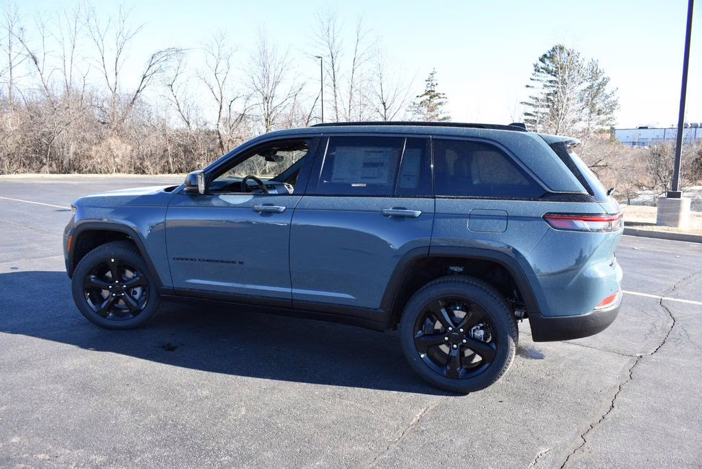 2026 Steel Blue Jeep Grand Cherokee Limited 4X4 SUV