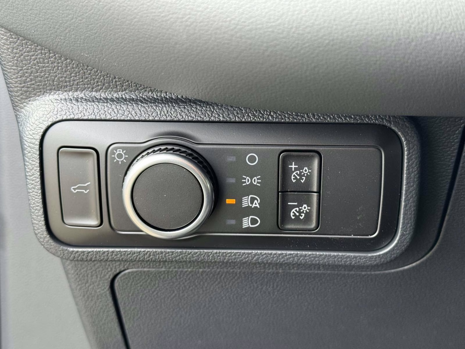 2026 Agate Black Metallic Ford Explorer Active w/200A Pkg 4WD 4X4 SUV