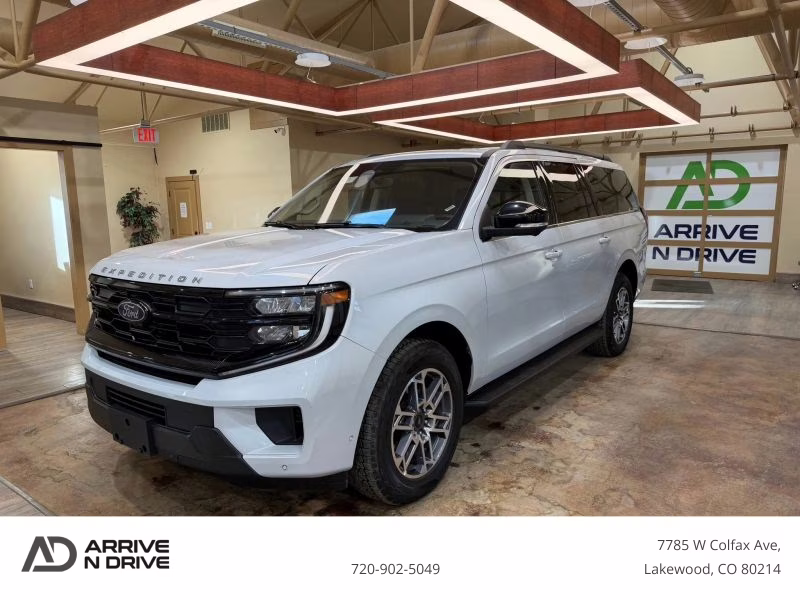 2025 White Ford Expedition Max Active Sport Utility 4D 4X4 SUV